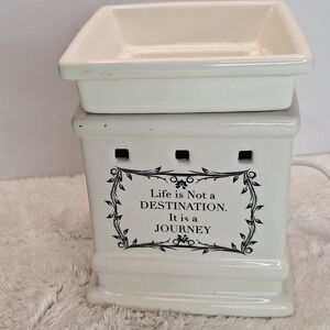 SCENTSY White Ceramic Wax Warmer